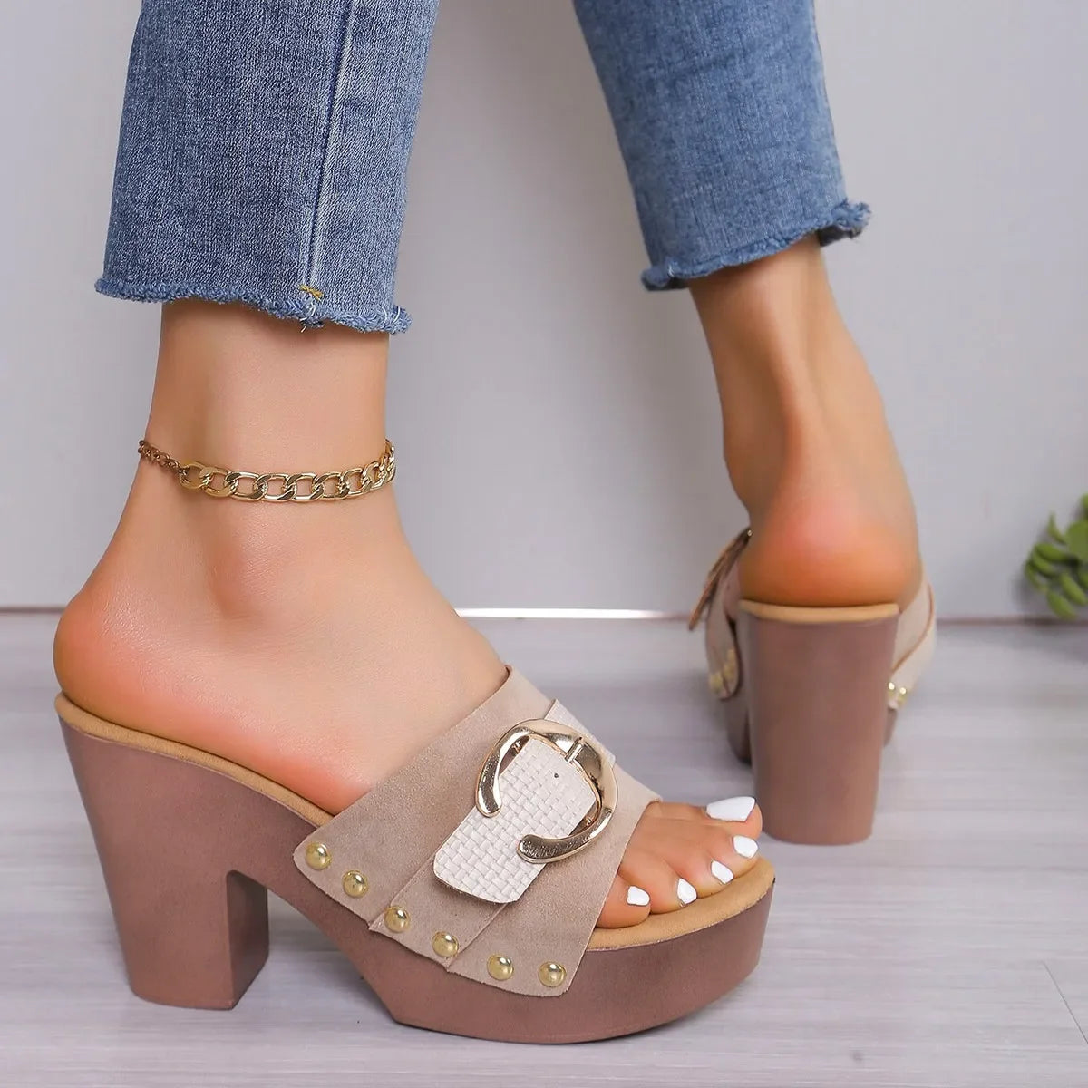 Women Sandals Summer Square High Heels Women Platform Sandals Rivet Pumps Peep Toe Female Elegant Ladies Shoes 