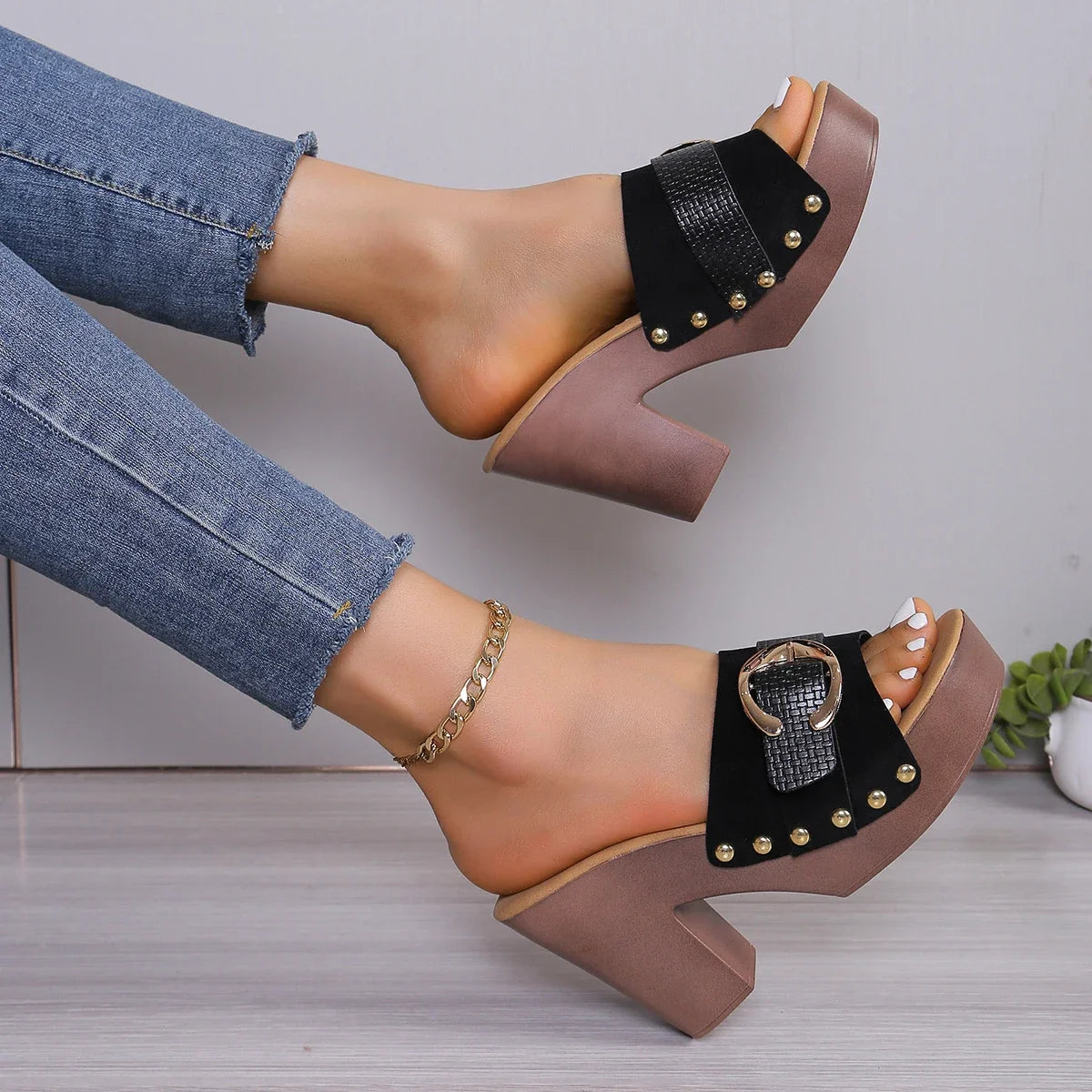 Women Sandals Summer Square High Heels Women Platform Sandals Rivet Pumps Peep Toe Female Elegant Ladies Shoes 